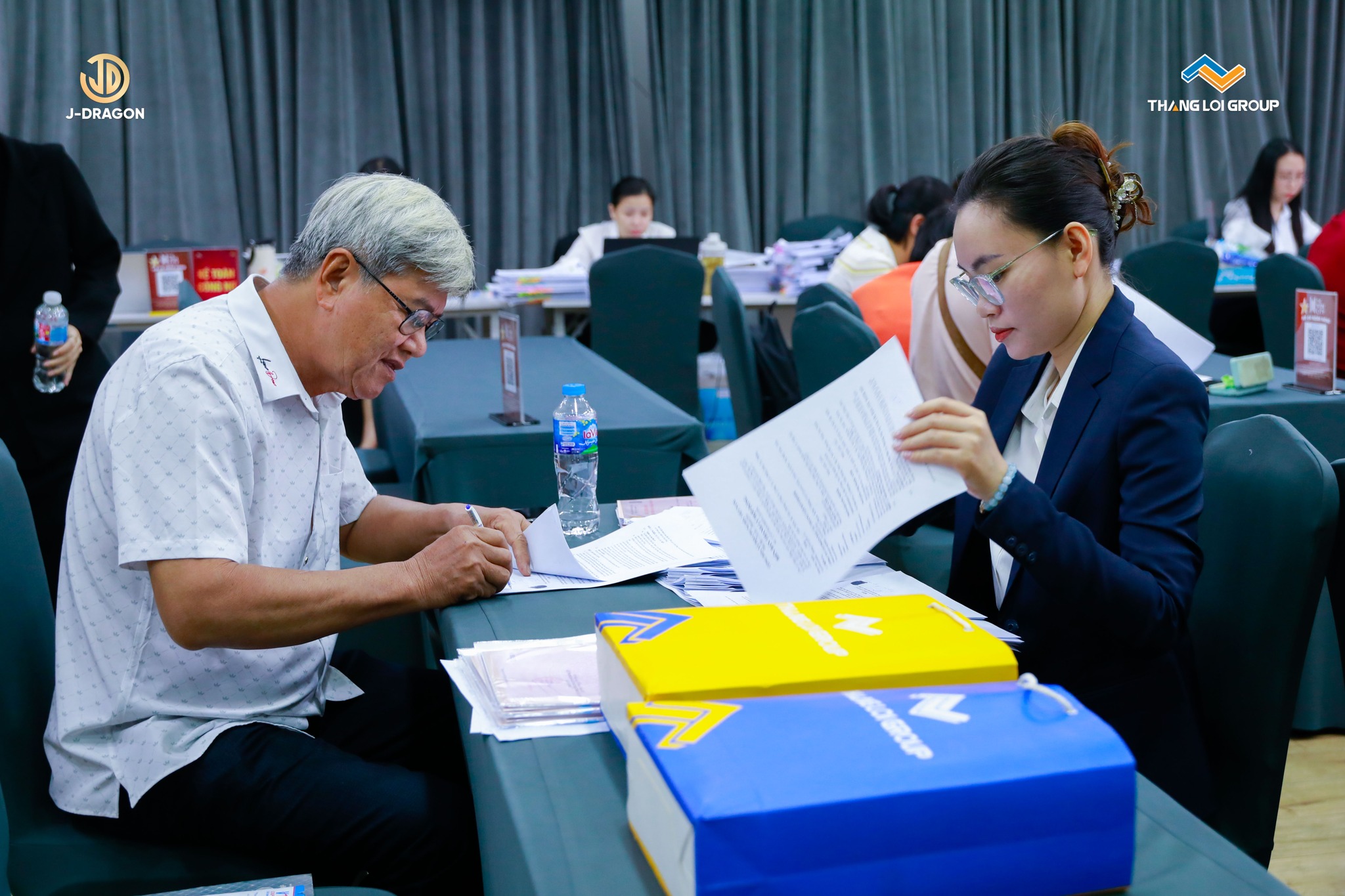 Lễ bàn giao sở hồng dự án J Dragon