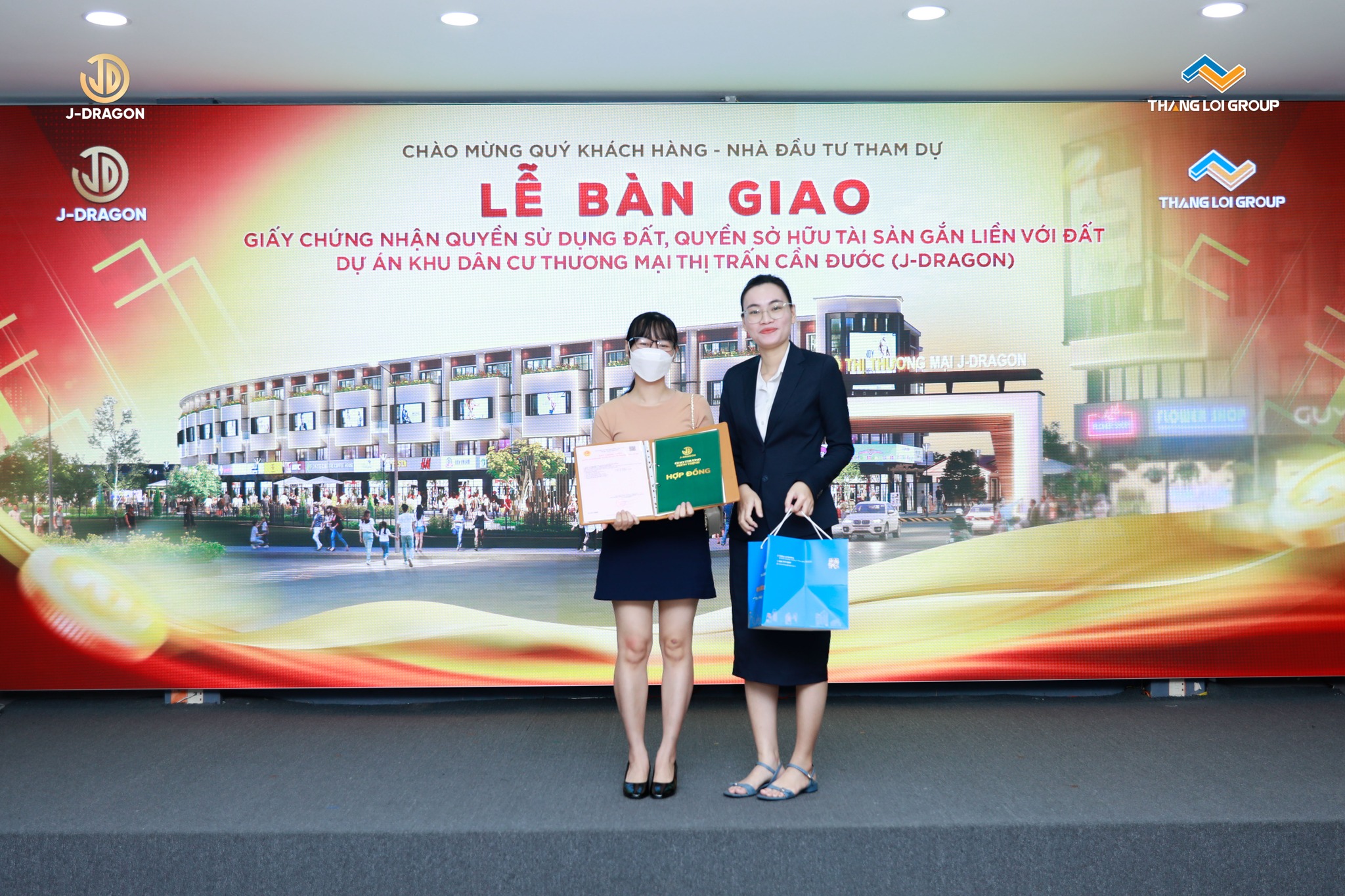 Lễ bàn giao sở hồng dự án J Dragon